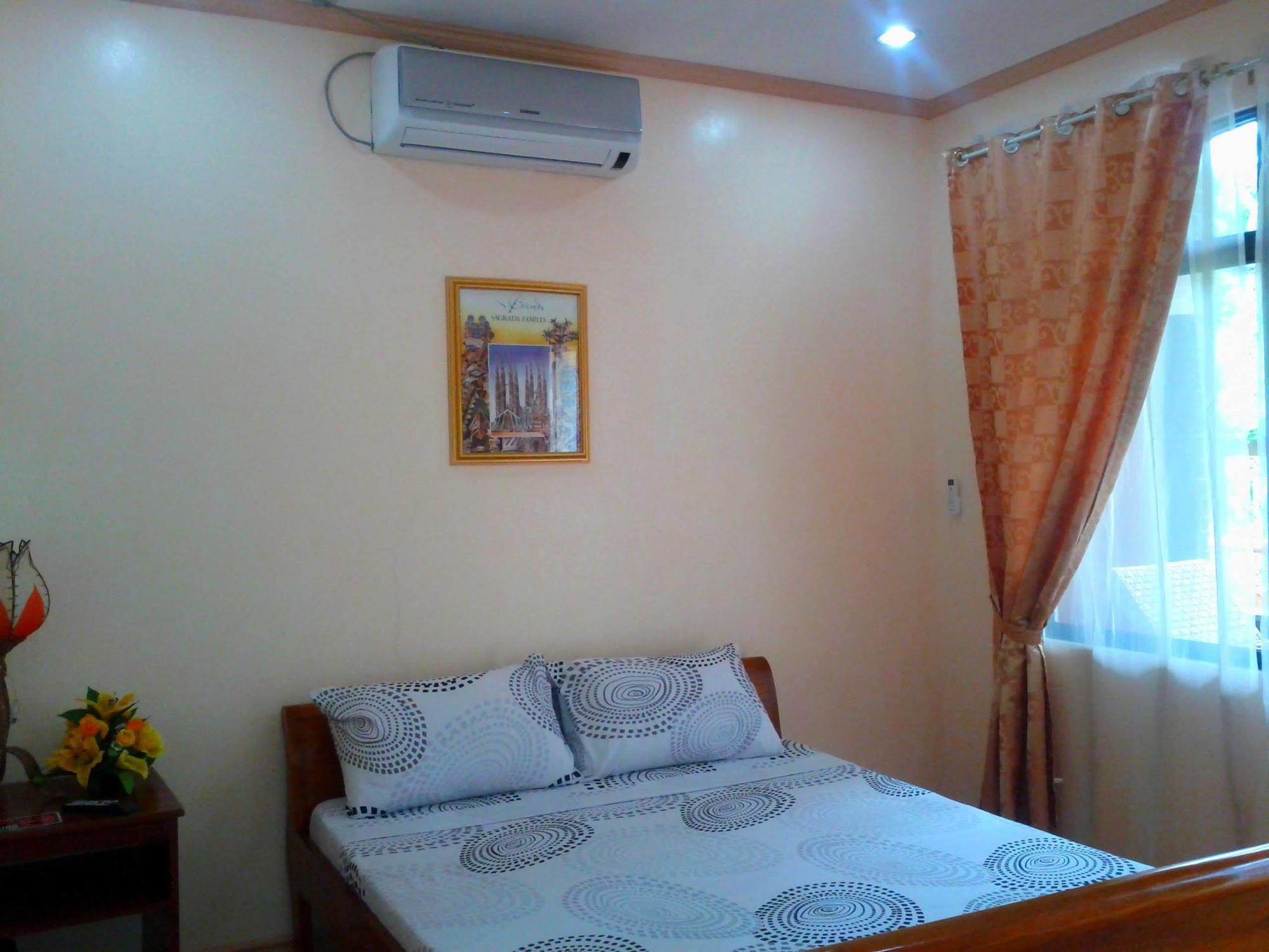 Jannah Glycel Beach House Hotel Guimaras Exterior photo