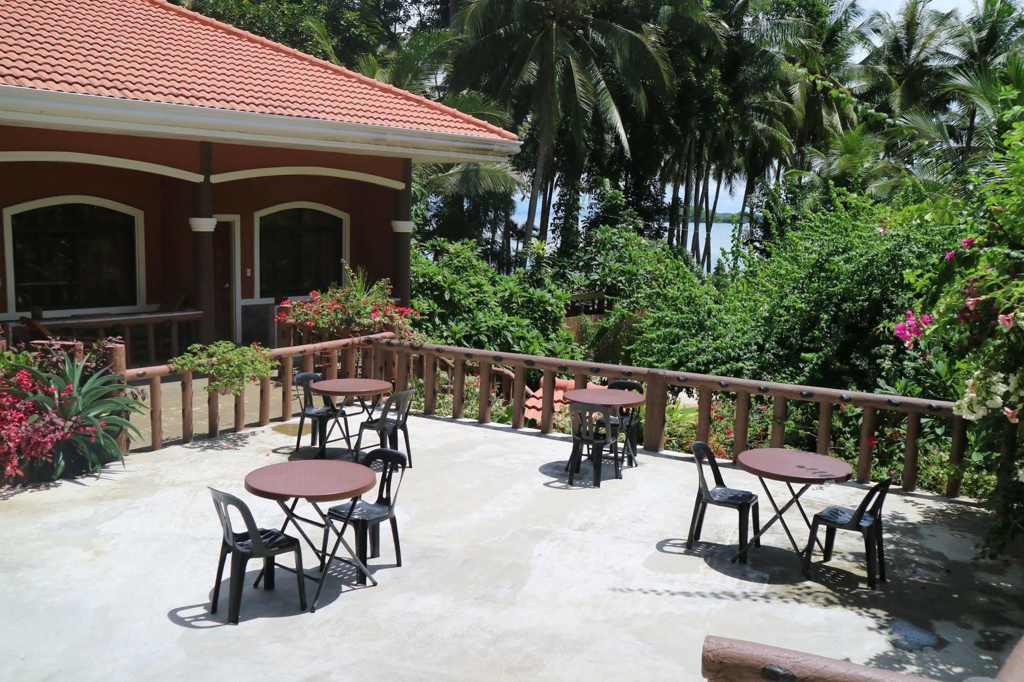 Jannah Glycel Beach House Hotel Guimaras Exterior photo